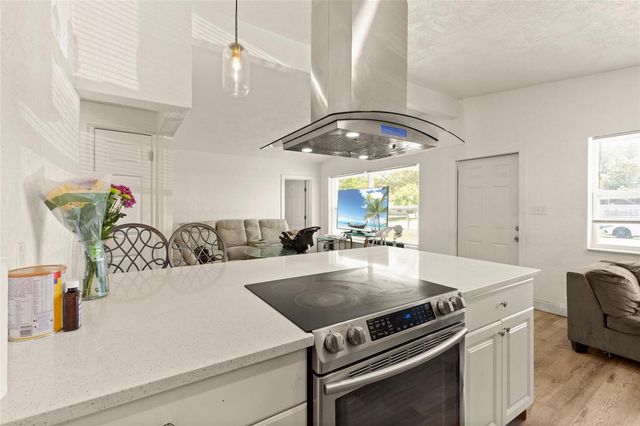 4821 ELFRIDA AVENUE, Sarasota, FL 34235