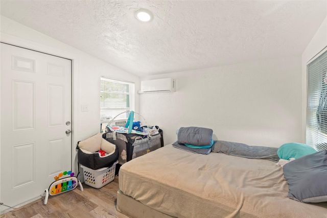 4821 ELFRIDA AVENUE, Sarasota, FL 34235