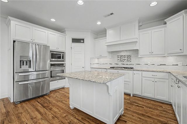 6209 S 56th Street, Rogers, AR 72758
