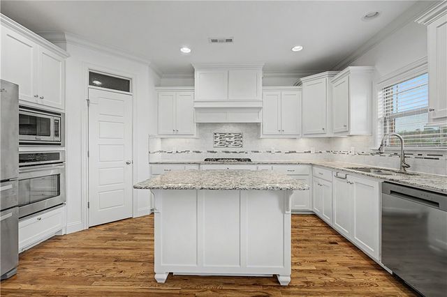 6209 S 56th Street, Rogers, AR 72758