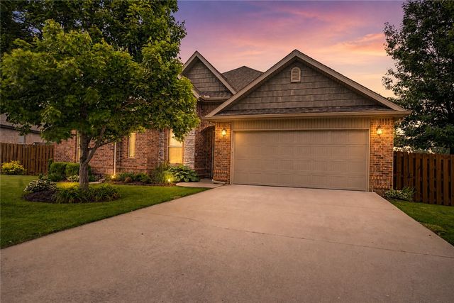 6209 S 56th Street, Rogers, AR 72758
