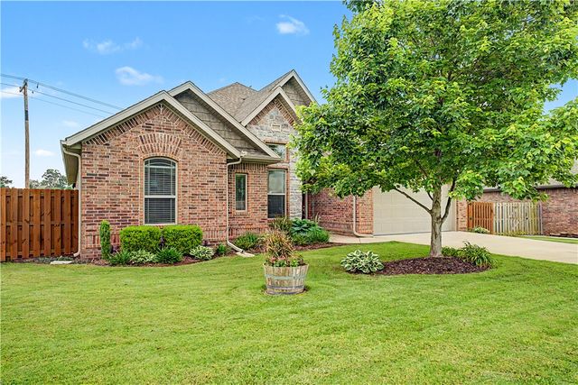 6209 S 56th Street, Rogers, AR 72758
