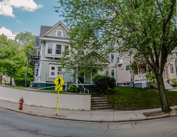 97 College Ave 1, Somerville, MA 02144