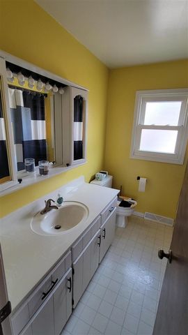 512 Faircrest Avenue, Grand Rapids, MI 49534