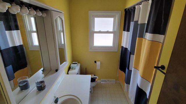 512 Faircrest Avenue, Grand Rapids, MI 49534