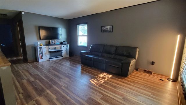 512 Faircrest Avenue, Grand Rapids, MI 49534