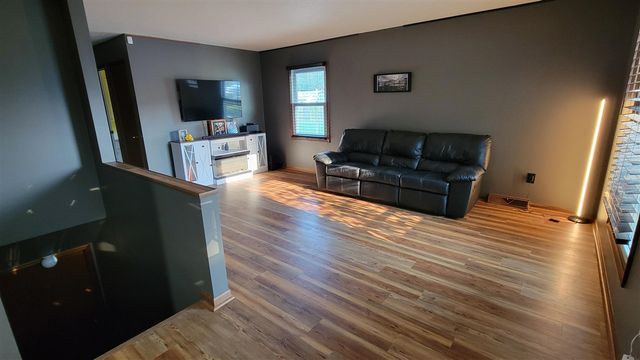 512 Faircrest Avenue, Grand Rapids, MI 49534