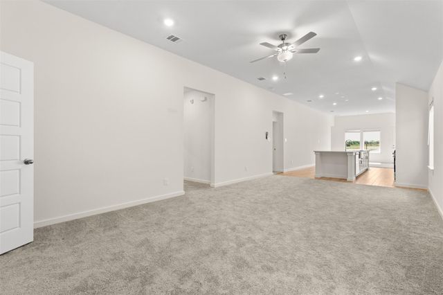6643 Escondido Dr, Rosharon, TX 77583