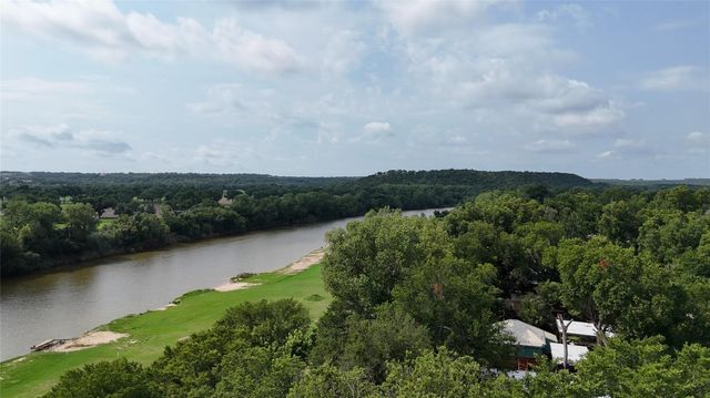 218 Kickapoo Trail 2, Weatherford, TX 76087