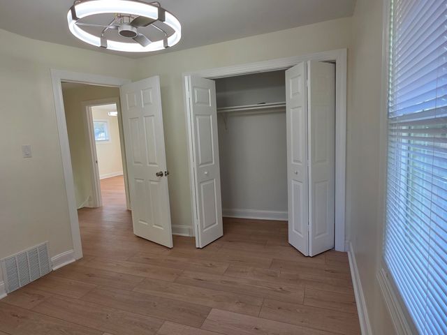 418 Hull Court, Waukegan, IL 60085