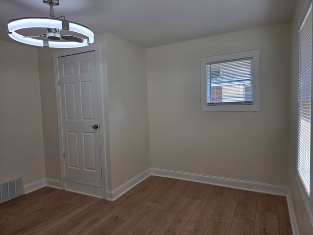 418 Hull Court, Waukegan, IL 60085