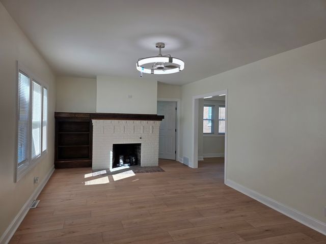 418 Hull Court, Waukegan, IL 60085