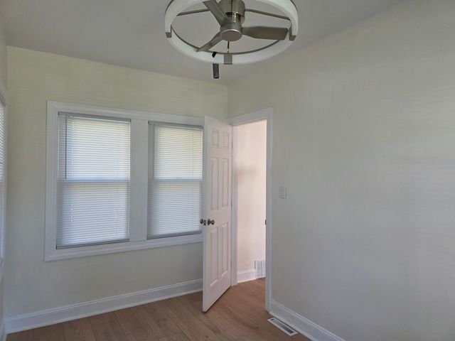 418 Hull Court, Waukegan, IL 60085
