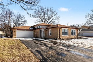 18103 Cherrywood Lane, Homewood, IL 60430