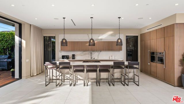 623 N EDINBURGH Avenue, Los Angeles, CA 90048