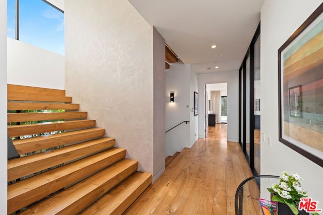 623 N EDINBURGH Avenue, Los Angeles, CA 90048