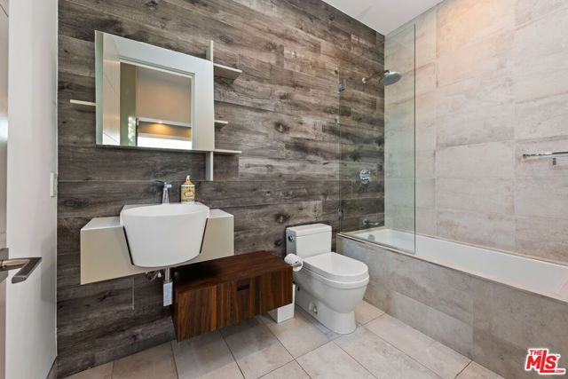 623 N EDINBURGH Avenue, Los Angeles, CA 90048