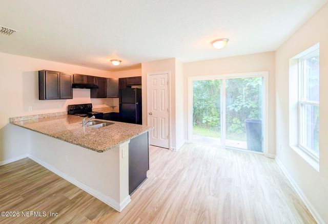 6861 LAKE MIST Lane, Jacksonville, FL 32210