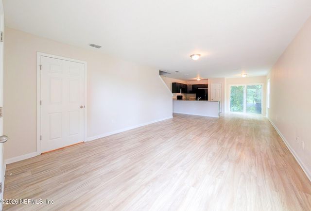 6861 LAKE MIST Lane, Jacksonville, FL 32210