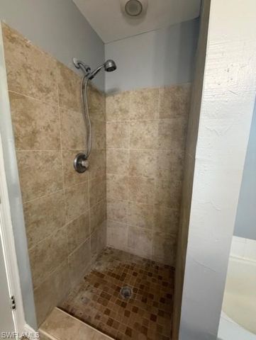 1242 Ermine ST E, Lehigh Acres, FL 33974