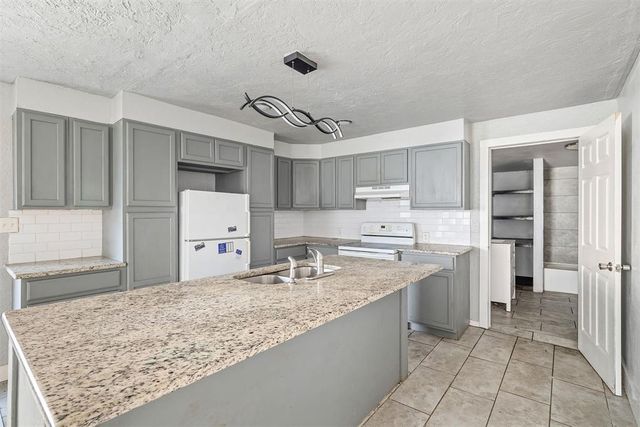 710 Sunset Drive, El Reno, OK 73036