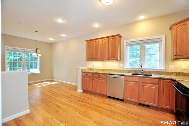 110 Turnberry Lane 110, Windsor, CT 06095