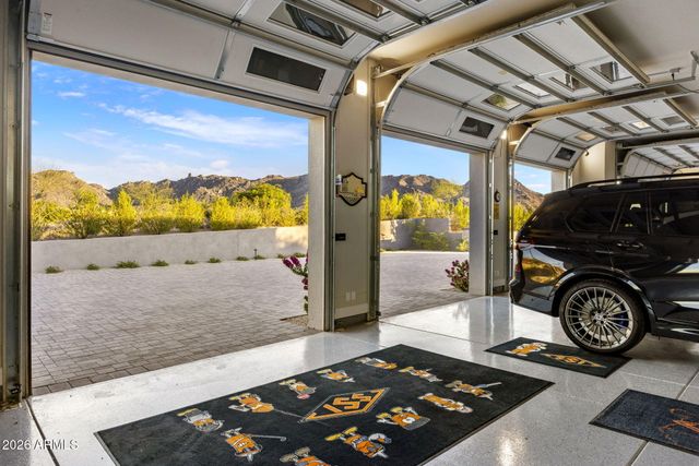 12122 E WHISPERING WIND Drive, Scottsdale, AZ 85255