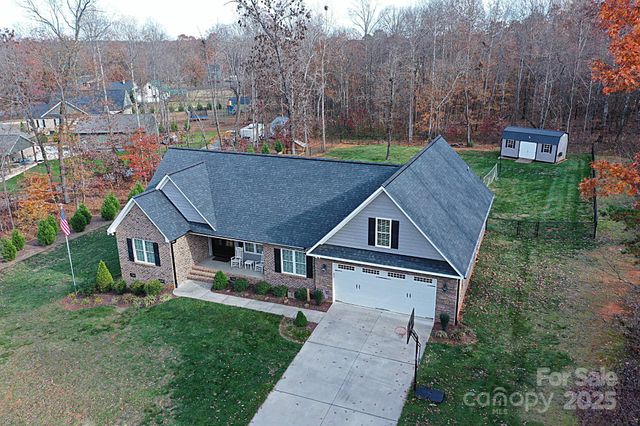 2124 Layton Lane, Newton, NC 28658