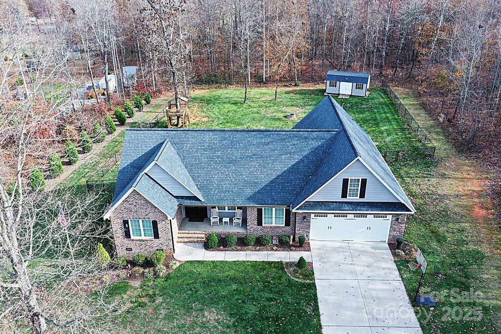 2124 Layton Lane, Newton, NC 28658