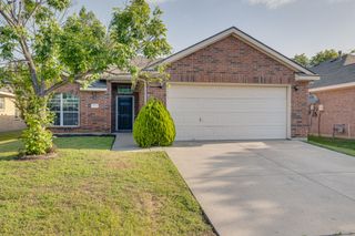 4001 Rochester Drive, Fort Worth, TX 76244
