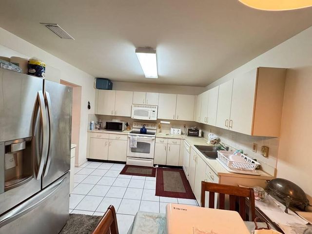 3397 JOG PARK Drive 4514, Greenacres, FL 33467
