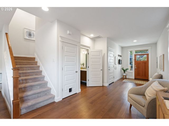 541 Ne TILLAMOOK St, Portland, OR 97212