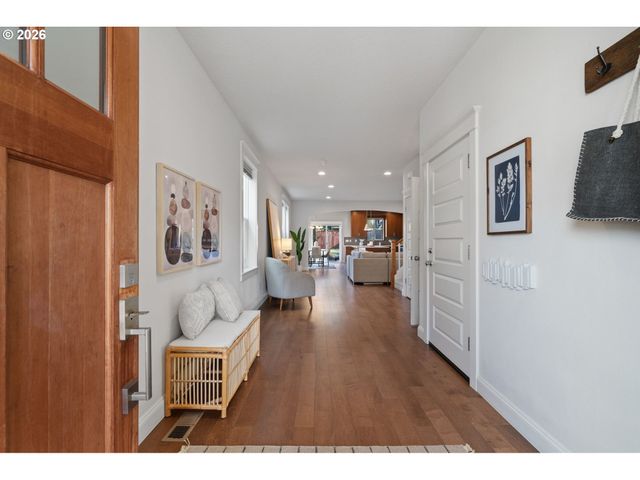 541 Ne TILLAMOOK St, Portland, OR 97212