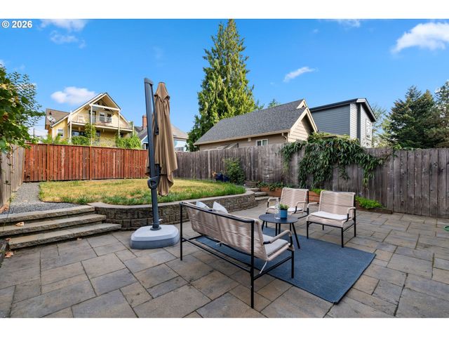 541 Ne TILLAMOOK St, Portland, OR 97212