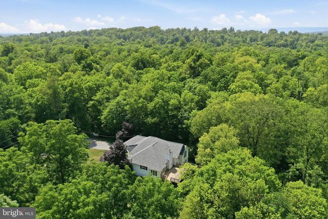 190 OUTBACK DR, Bunker Hill, WV 25413