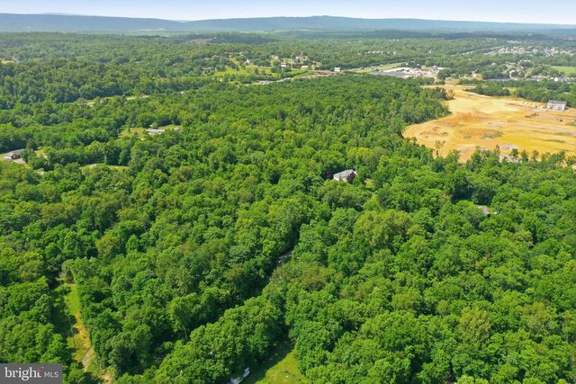 190 OUTBACK DR, Bunker Hill, WV 25413