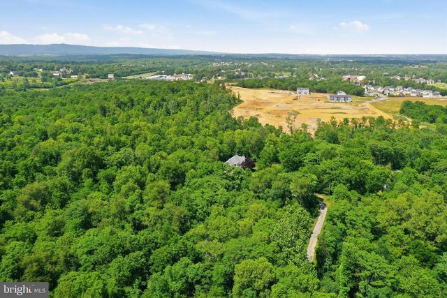 190 OUTBACK DR, Bunker Hill, WV 25413