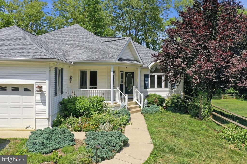 190 OUTBACK DR, Bunker Hill, WV 25413