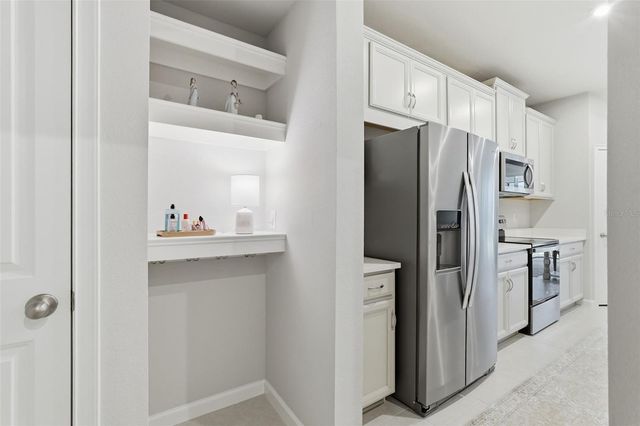 2322 SUMMERLIT STREET, Lutz, FL 33558