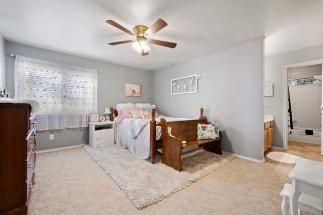 6402 Creekbend Court, Arlington, TX 76001