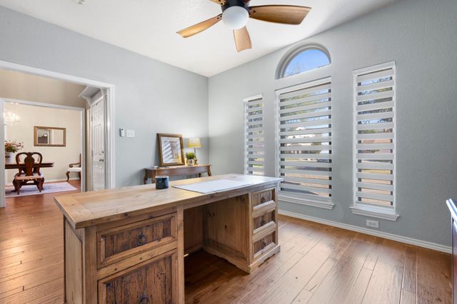 6402 Creekbend Court, Arlington, TX 76001