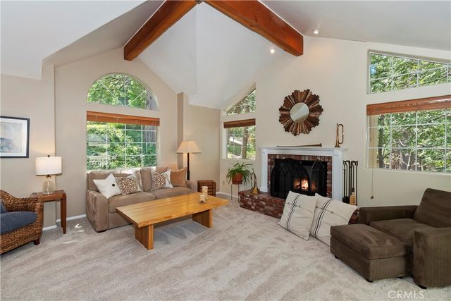 355 Cedar Ridge Drive, Lake Arrowhead, CA 92352