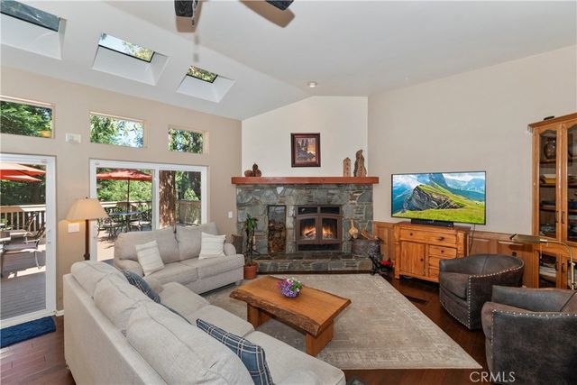 355 Cedar Ridge Drive, Lake Arrowhead, CA 92352