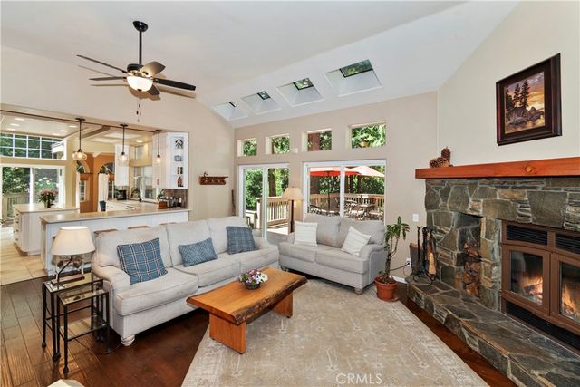 355 Cedar Ridge Drive, Lake Arrowhead, CA 92352