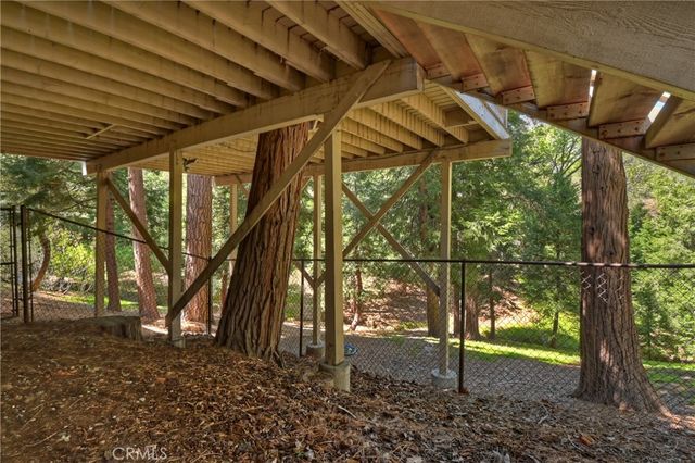 355 Cedar Ridge Drive, Lake Arrowhead, CA 92352