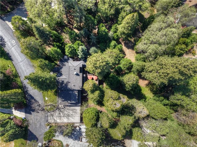 355 Cedar Ridge Drive, Lake Arrowhead, CA 92352