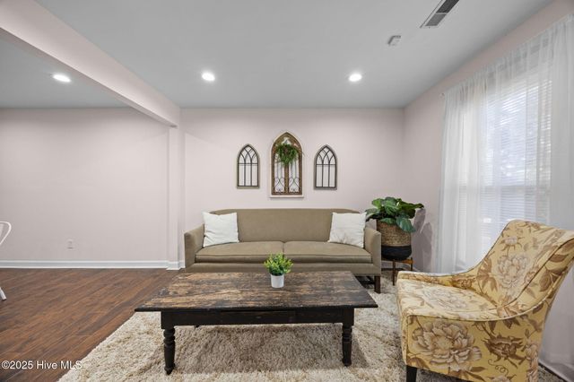 601 Country Club Drive D, Greenville, NC 27834