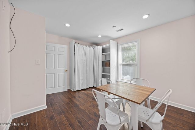 601 Country Club Drive D, Greenville, NC 27834