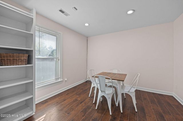 601 Country Club Drive D, Greenville, NC 27834