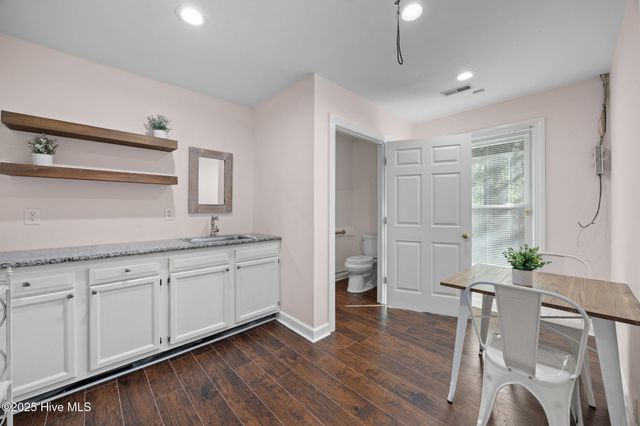 601 Country Club Drive D, Greenville, NC 27834